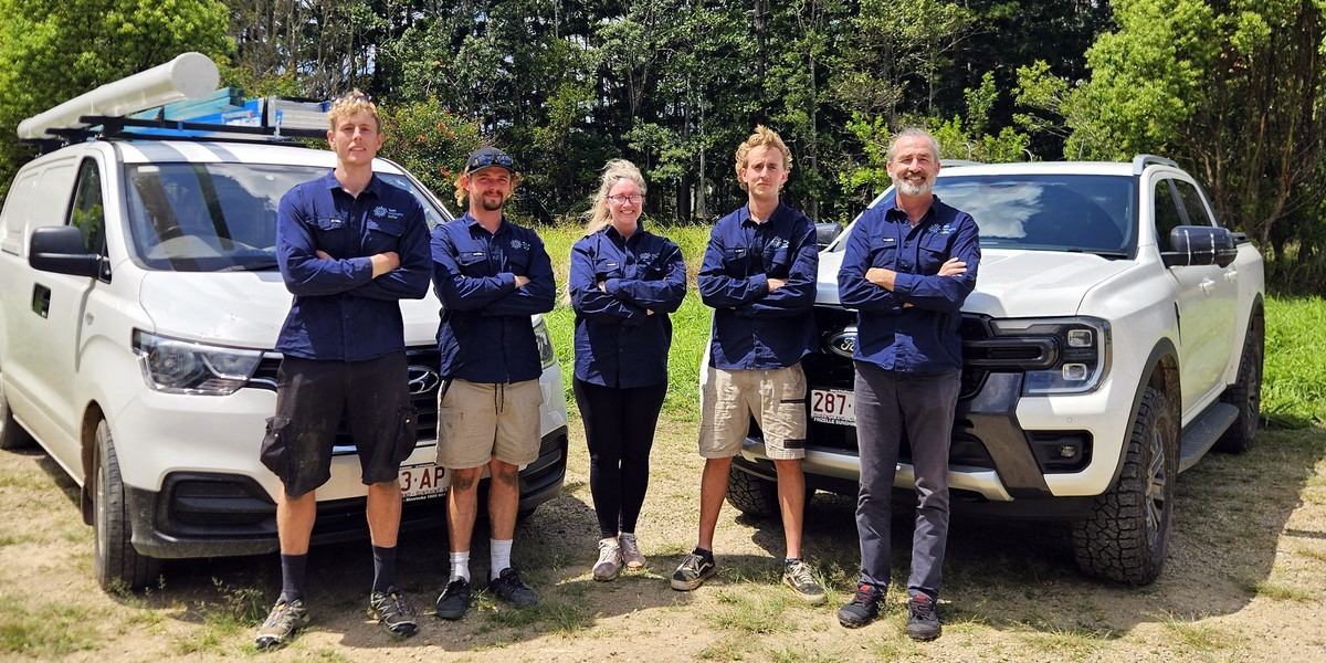 Sun Connect Solar team in front of the company van and ute near Mullumbimby, Northern Rivers