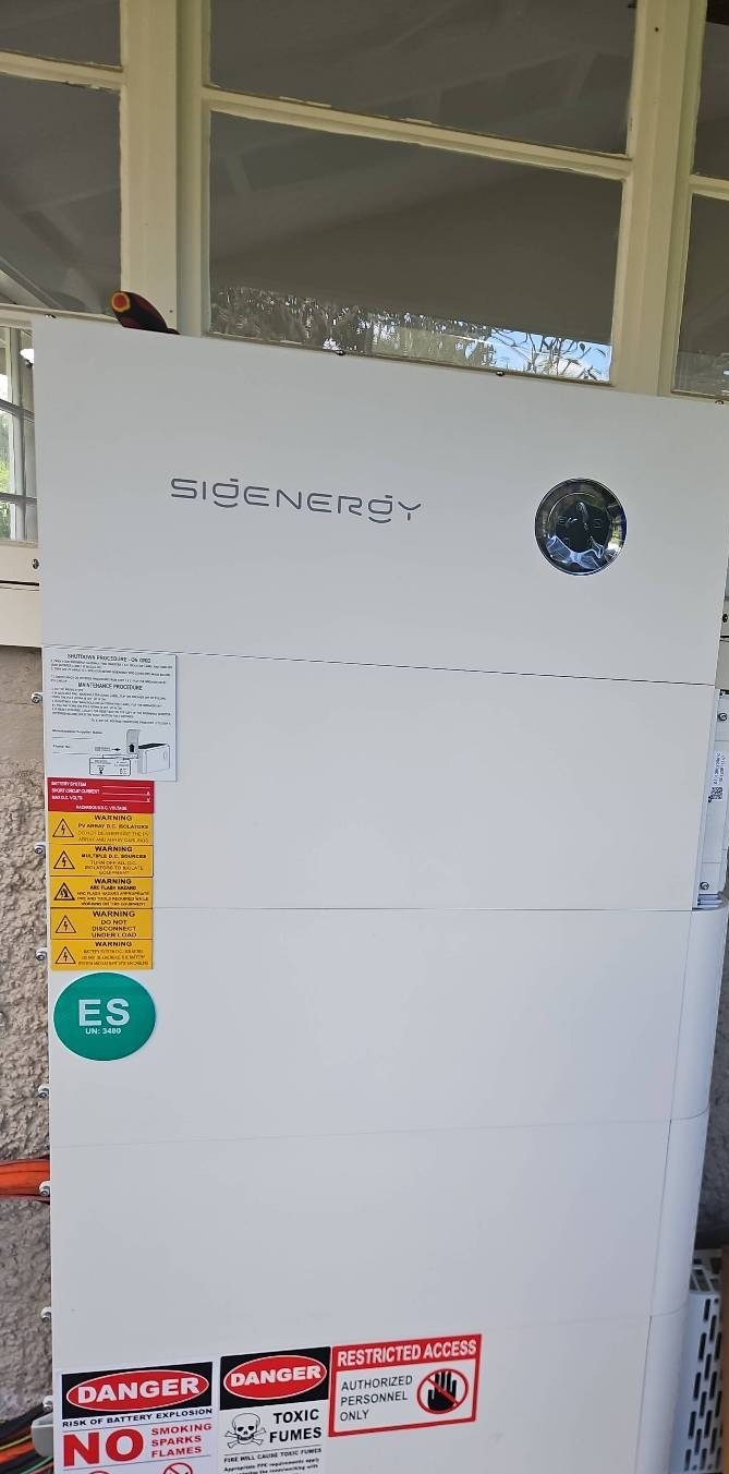 Sigenergy SigenStor 15 kW three-phase energy controller on top of a battery stack under a verandah in Mullumbimby Sigenergy SigenStor 15 kW three-phase energy controller on top of a battery stack under a verandah in Mullumbimby, installed by Sun Connect Solar