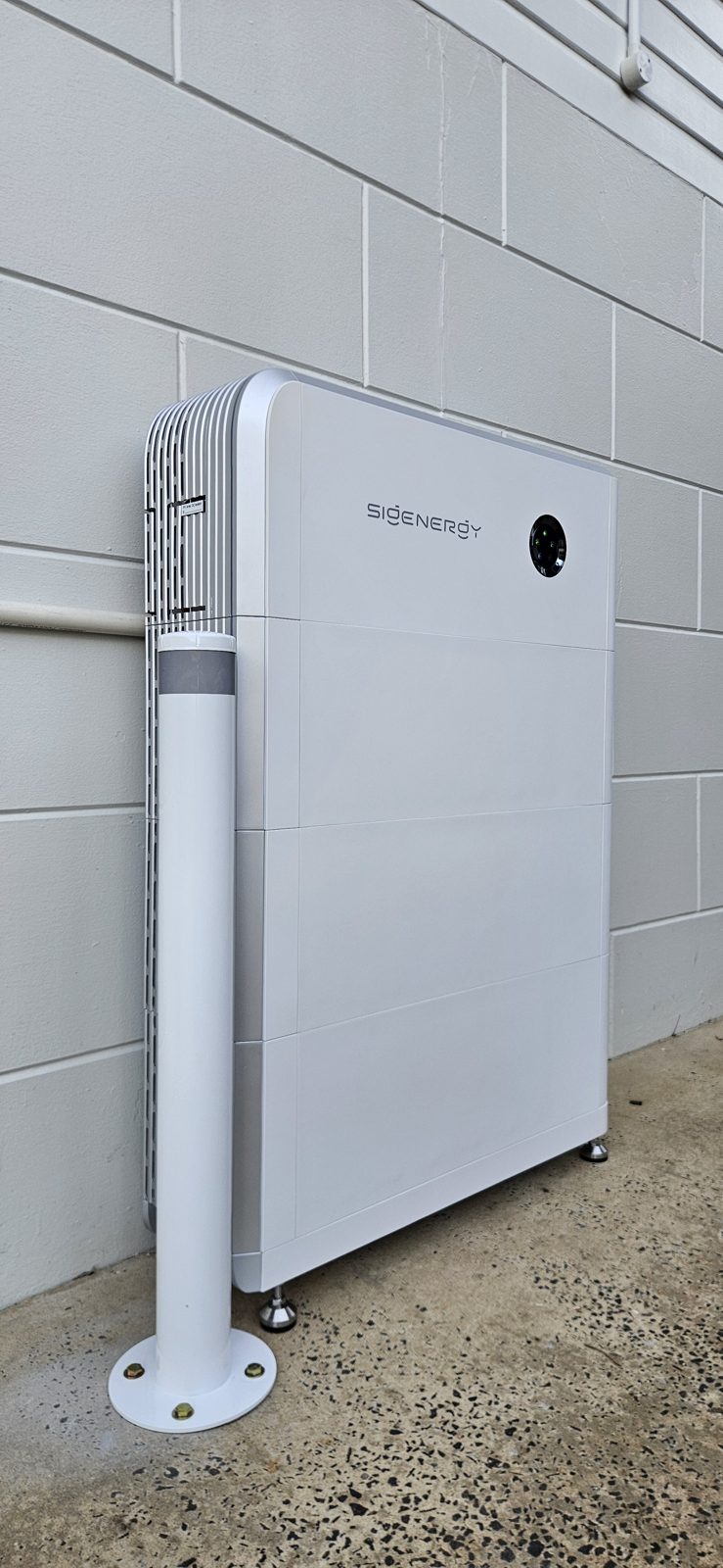 Sigenergy SigenStor three-phase battery installed beside a Lismore home by Sun Connect Solar