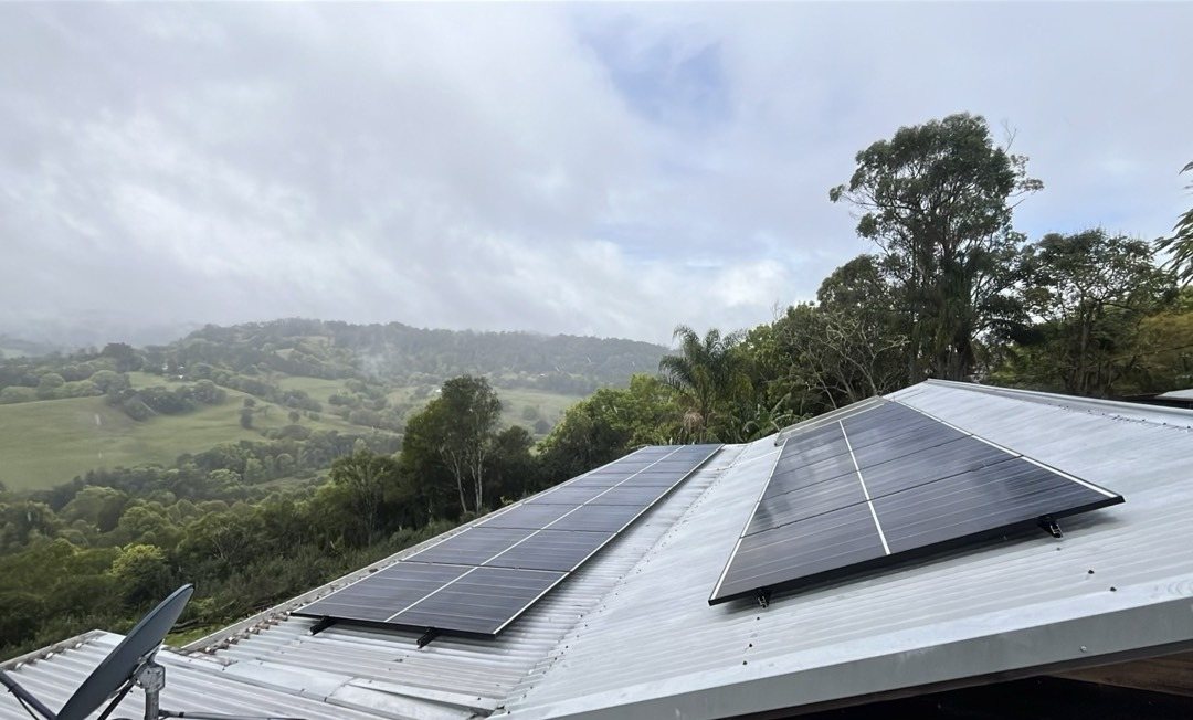Jinko solar panels on a galvanised roof with valley views at The Channon near Lismore Jinko solar panels on a galvanised roof with valley views at The Channon near Lismore, installed by Sun Connect Solar